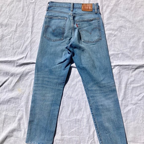 LEVI'S Wedgie Rough Tide High Rise Straight Leg Raw Hem Cropped Jeans, Size 25 - Picture 8 of 15
